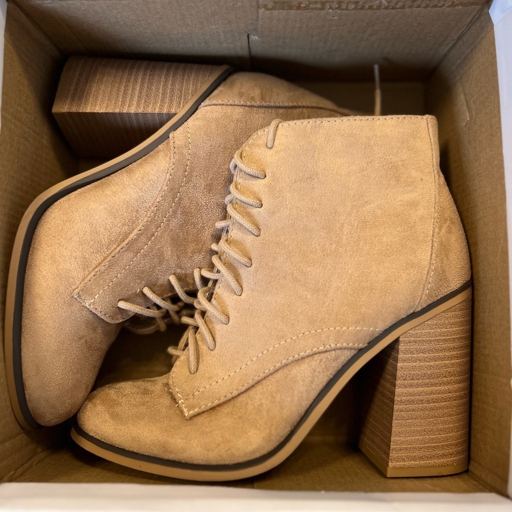SODA Tan faux Suede Lace Up Boots with Heel, Size 7 - Picture 4 of 5